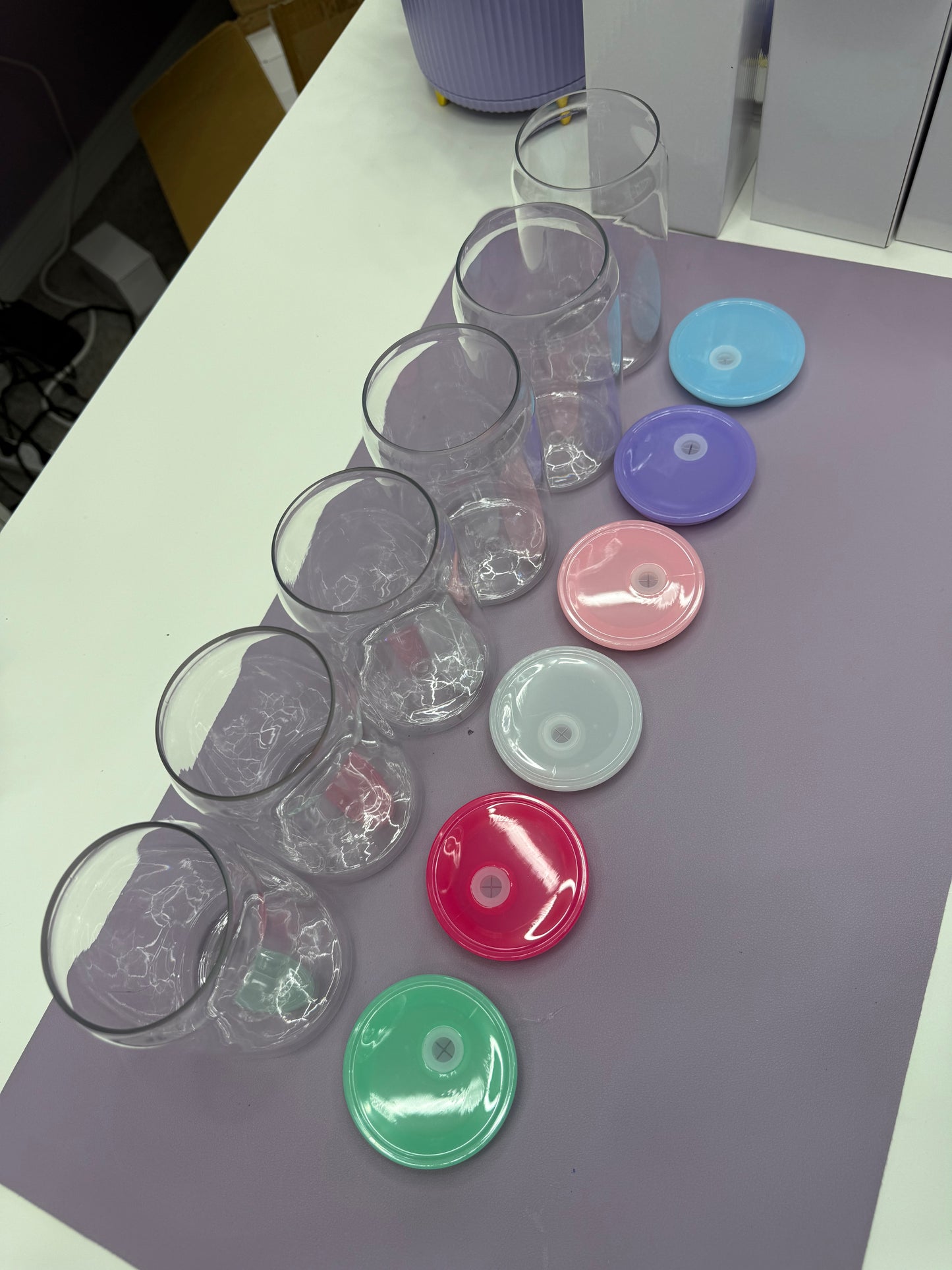 Vasos plásticos 16 oz tapa de colores